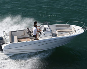 Jeanneau Cap Camarat 7.5 CC