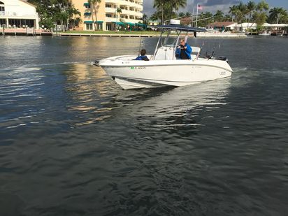 Lancha motora Boston Whaler Outrage 300 · 2004 (0)