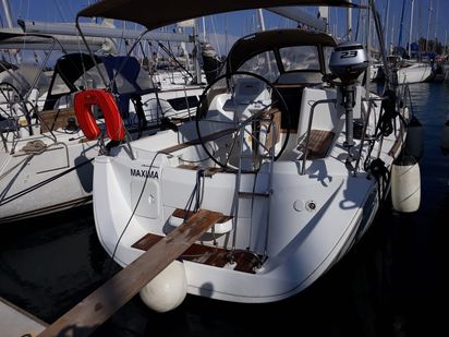 Sailboat Jeanneau Sun Odyssey 33I · 2015 · Maxima (1)
