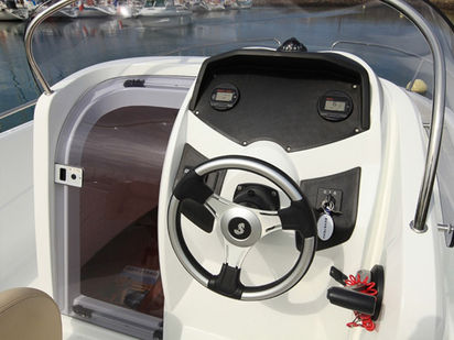 Speedboat Beneteau Flyer 650 SUNdeck · 2010 · Flyer Béneteau 650 (1)