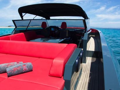 Motorboat Vanquish 48 · 2016 · Lady Thunder (4)