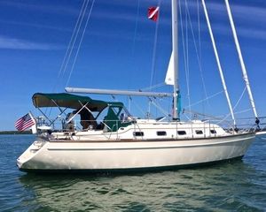 Island Packet 370