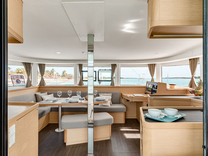 Catamaran Lagoon 42 · 2020 · MareFiero (1)