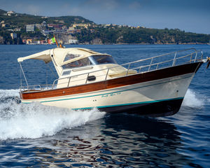 Fratelli Aprea Sorrento 7.50 Semi-Cabin