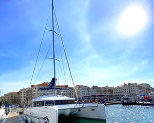 Lagoon 52