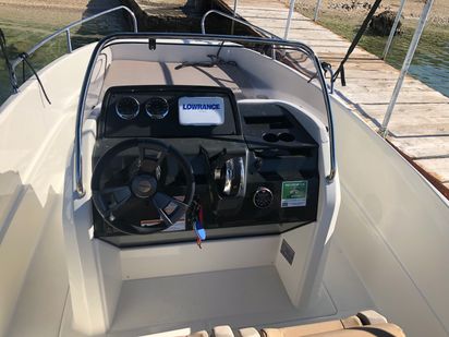 Quicksilver Activ 555 (1)