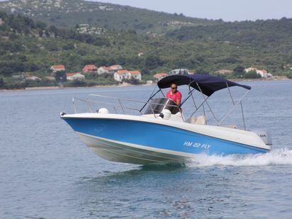 Lancha motora HM 22 Sundeck · 2014 · HM (1)