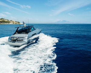 Pershing 40