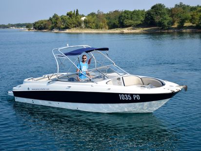 Lancha motora Bayliner 249 DB · 2006 (reacondicionamiento 2019) · Fantom (0)