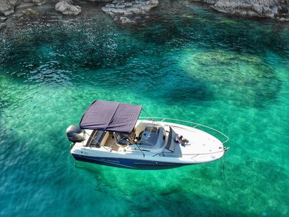 Jeanneau Cap Camarat 7.5 WA (1)