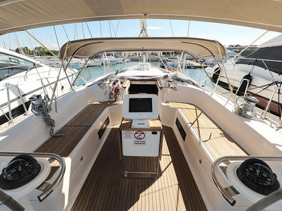 Sailboat Bavaria Cruiser 55 · 2011 (0)