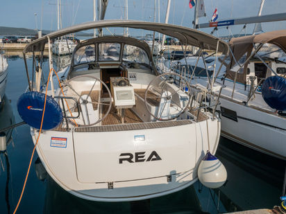 Segelboot Bavaria Cruiser 37 · 2016 · Rea (0)