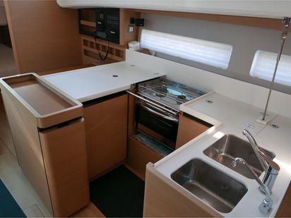Sailboat Jeanneau Sun Odyssey 440 · 2020 · Frenetica (1)