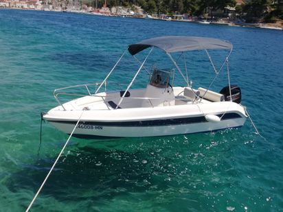 Motorówka szybka Bellingardo Sea Ghost 550 · 2016 (0)
