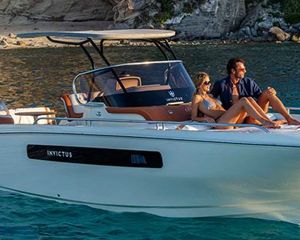 Invictus 270 CX SUN