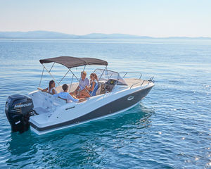 Quicksilver 675 Sundeck