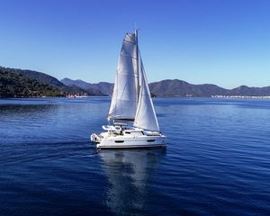 Fountaine Pajot Lucia 40