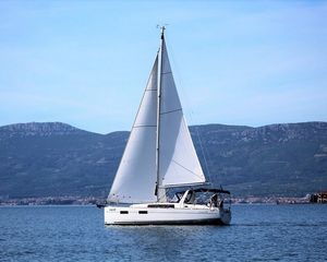 Beneteau Oceanis 35