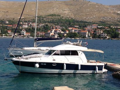 Motorboat Beneteau Antares 10.80 · 2008 (0)