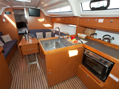 Segelboot Bavaria Cruiser 37 · 2016 · GOSPOJA (3)