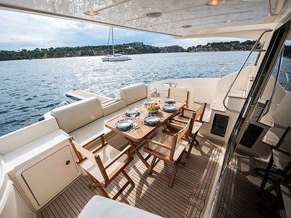 Motorboot Azimut 47 · 2009 · Skyfall MY (1)
