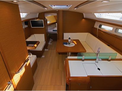 Velero Jeanneau Sun Odyssey 419 · 2018 · Dorado (3)