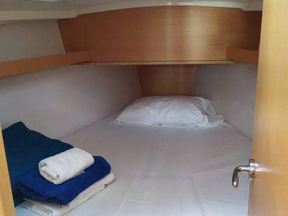 Sailboat Jeanneau Sun Odyssey 319 · 2018 · Amathea (1)
