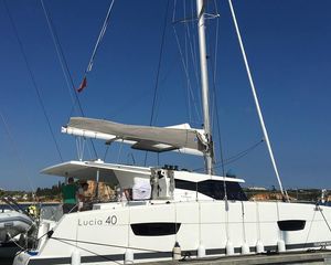 Fountaine Pajot Lucia 40