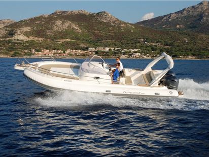 Bateau semi-rigide Capelli Tempest 900 · 2009 (0)