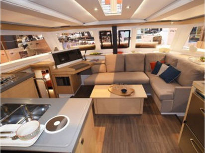 Catamaran Fountaine Pajot Lucia 40 · 2019 · CL- LU2-18-F (1)