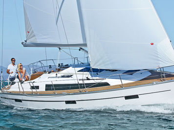 Sailboat Bavaria Cruiser 37 · 2018