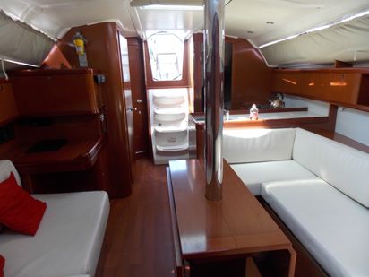 Sailboat Beneteau Oceanis 37 · 2011 · MINA "Sails 2025" (1)