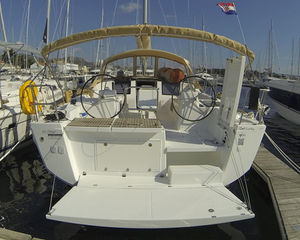 Dufour 460