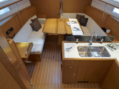 Sailboat Jeanneau Sun Odyssey 389 · 2020 · Dakiri 3 (1)