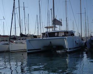 Fountaine Pajot Lucia 40