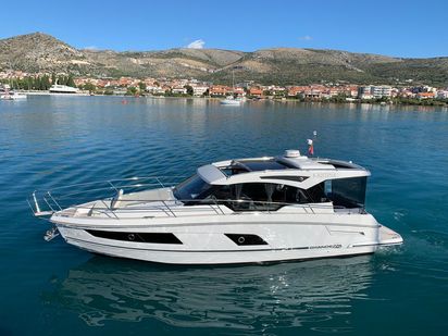 Bateau à moteur Grandezza 37 CA · 2020 (0)