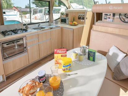 Houseboat Nicols Quattro Fly C · 2023 · GRAY (1)