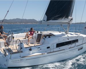 Beneteau Oceanis 38.1