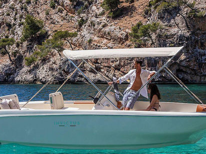 Speedboot Invictus 190 FX · 2022 · INVICTUS (1)