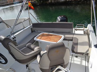 Bateau à moteur Jeanneau Cap Camarat 7.5 WA · 2016 · SIRIUS (1)