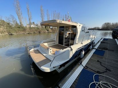 Barco a motore Sas Vektor 950 · 2010 (0)