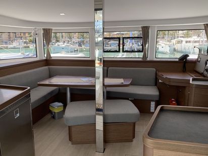 La Colombe ( Friday to Friday ) (1)