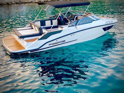 Motorboat Grandezza 25s · 2022 · GRANDEZZA 25 S luxury (1)