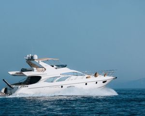 Azimut 62