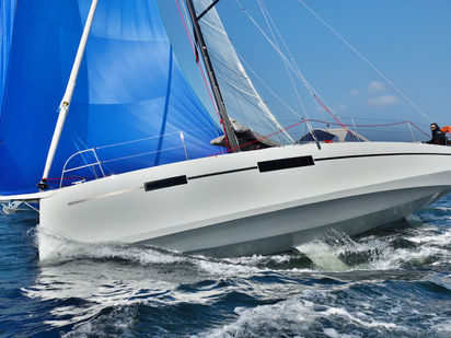 Velero RM 10.70 bQ · 2018 · Gamani (1)