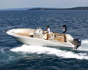 Jeanneau Cap Camarat 7.5 CC