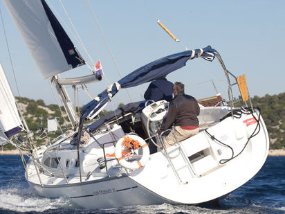 Voilier Jeanneau Sun Odyssey 37 · 2002 (réarmé 2021) · Sipica (1)