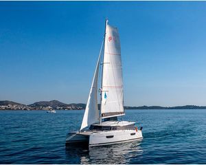 Fountaine Pajot Astrea 42