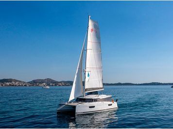 Catamaran Fountaine Pajot Astrea 42 · 2022