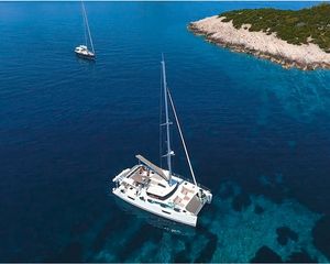 Lagoon 50